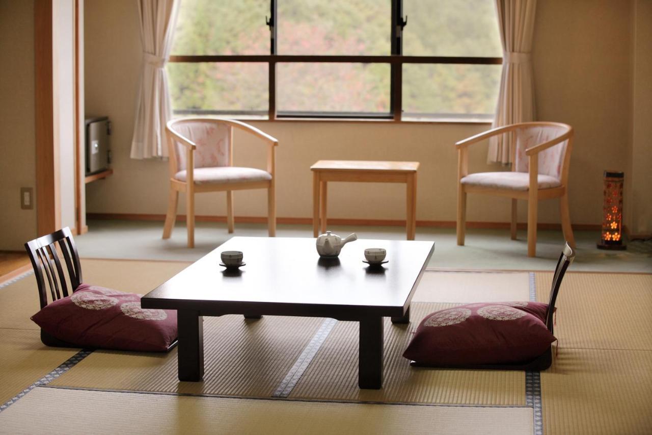Hotel Sanazawa-No-Mori Numata  Zimmer foto